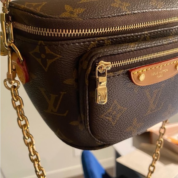 SOLD OUT”””””Louis Vuitton mini bumbag - Picture 2 of 9